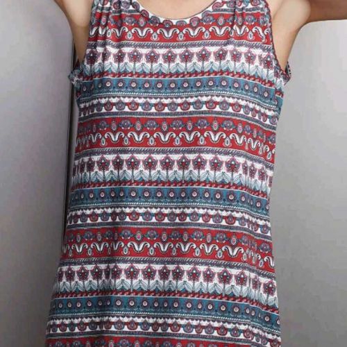 Vestido suelto sin mangas estampado