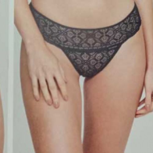 Bragas con encaje en rojo, gris y negro